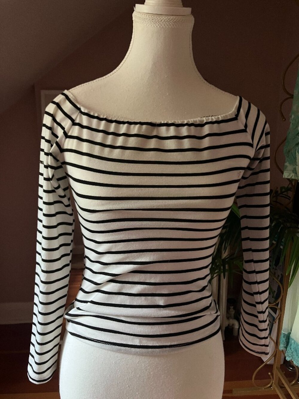 White & black striped boat neck long half sleeve tee shirt top